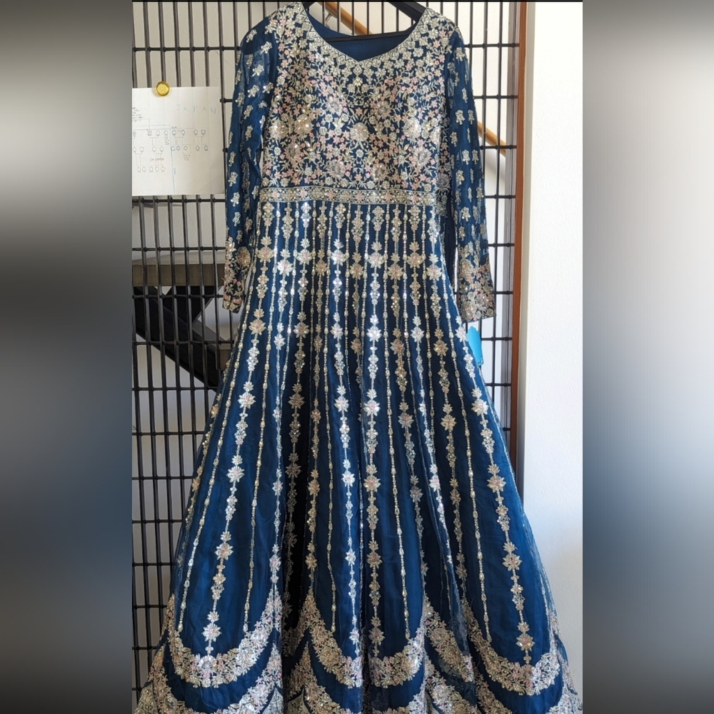 Elegant Blue Floral Long Sleeve Dress